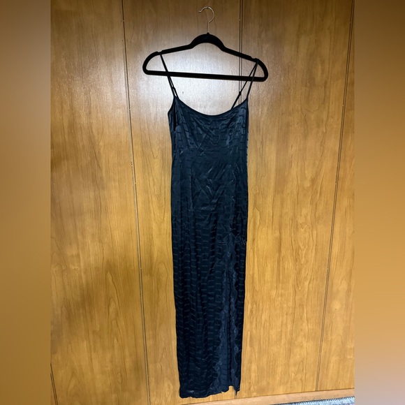 SKIMS 
Jacquard Lace Long Slip Dress - Picture 4 of 5